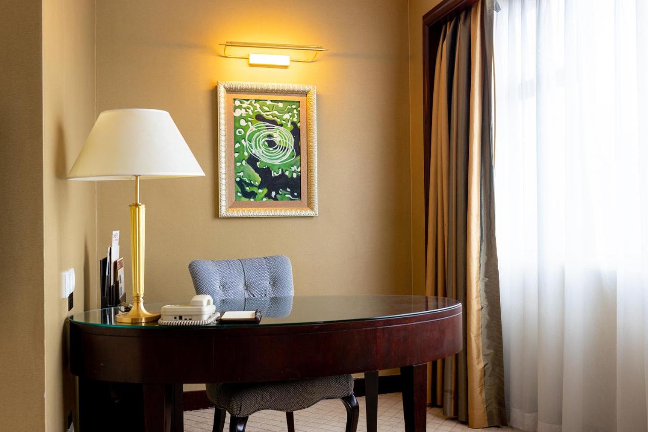 Grand International Hotel photo