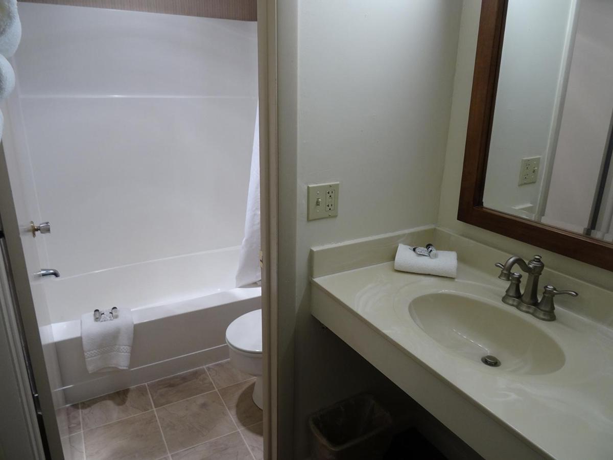 Bird-in-Hand Family Inn — photo 19