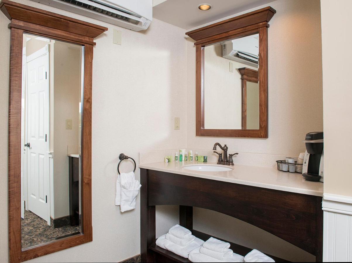 Bird-in-Hand Family Inn — photo 15