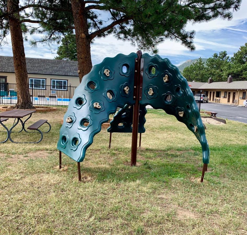 Estes Mountain Inn — photo 17