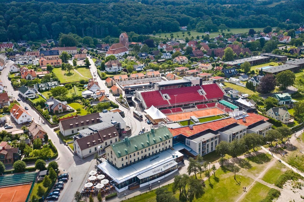 Tennis court: Hotel Skansen Båstad