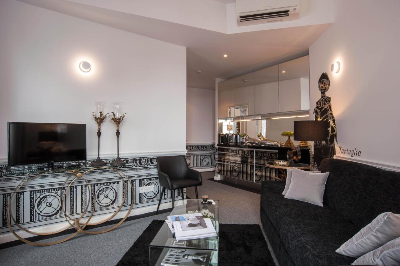 Teatro Boutique Rooms & Suites - 4