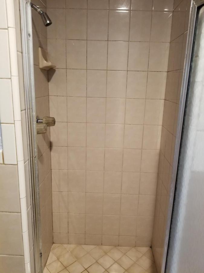 ROSE MOTEL — photo 15