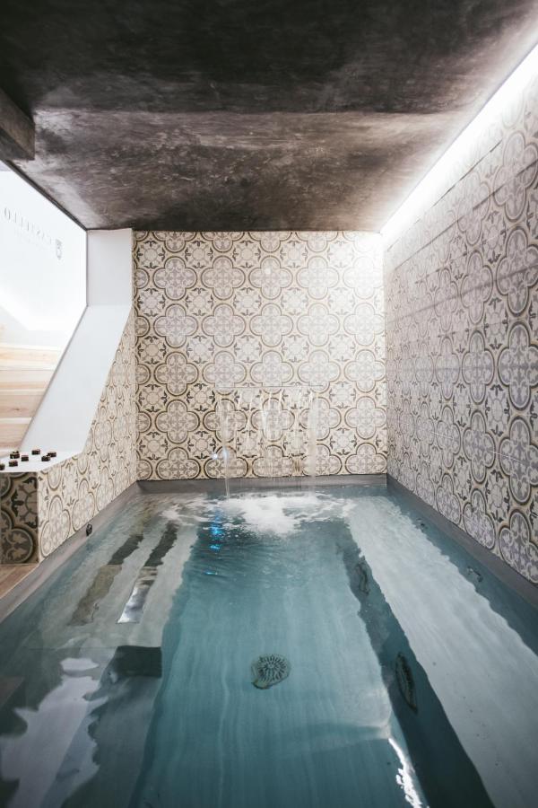 Heated swimming pool: Castello Prime Suites