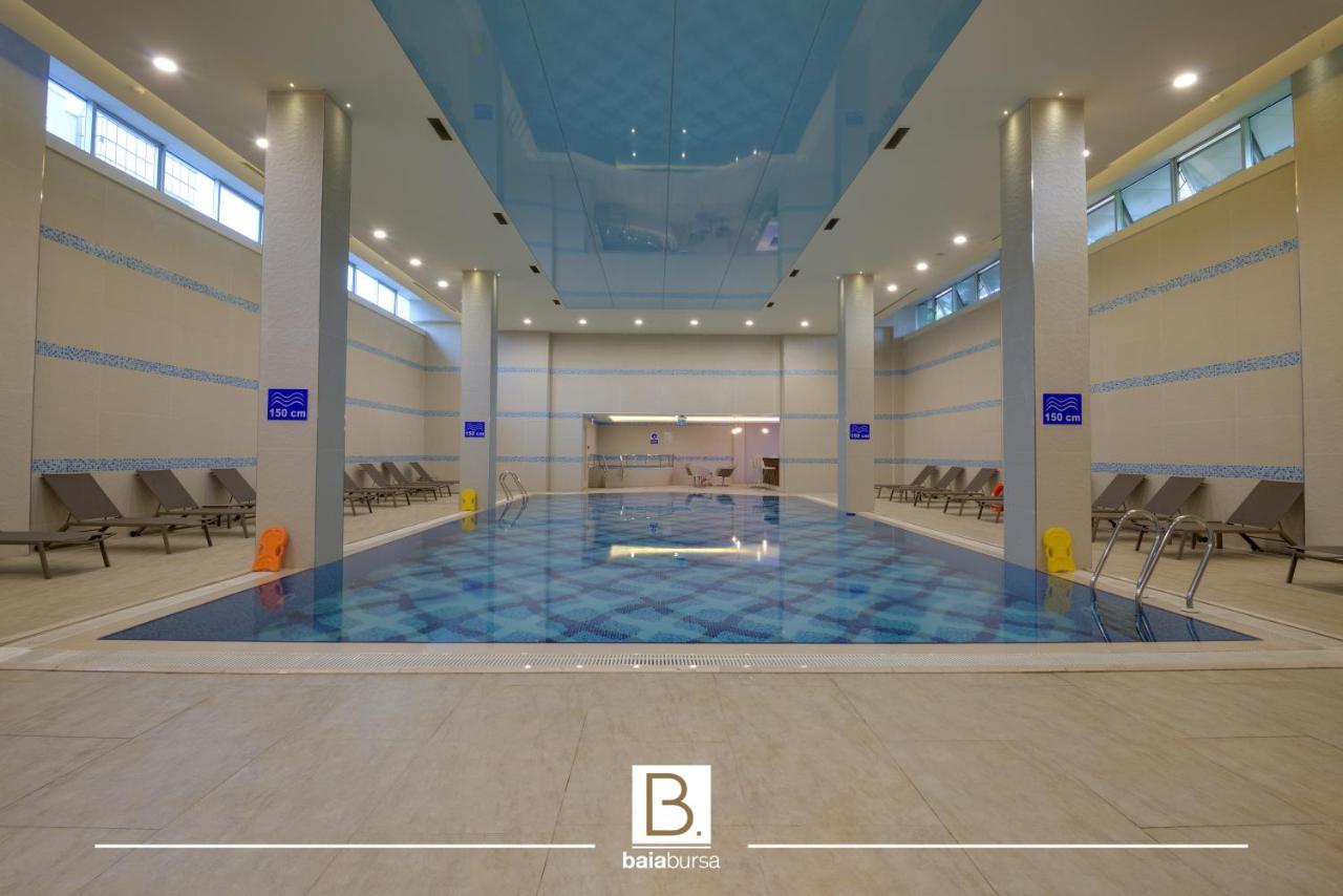 Heated swimming pool: Baia Bursa Hotel