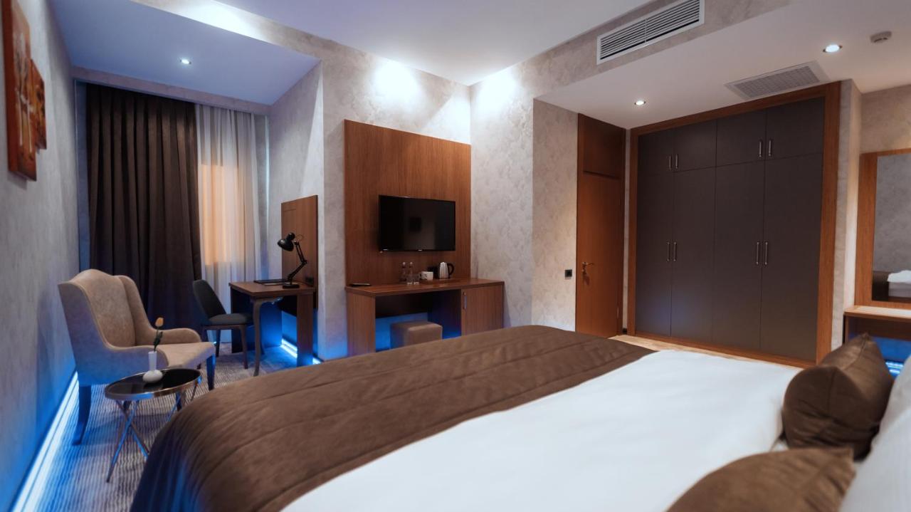 Midtown Hotel Baku photo