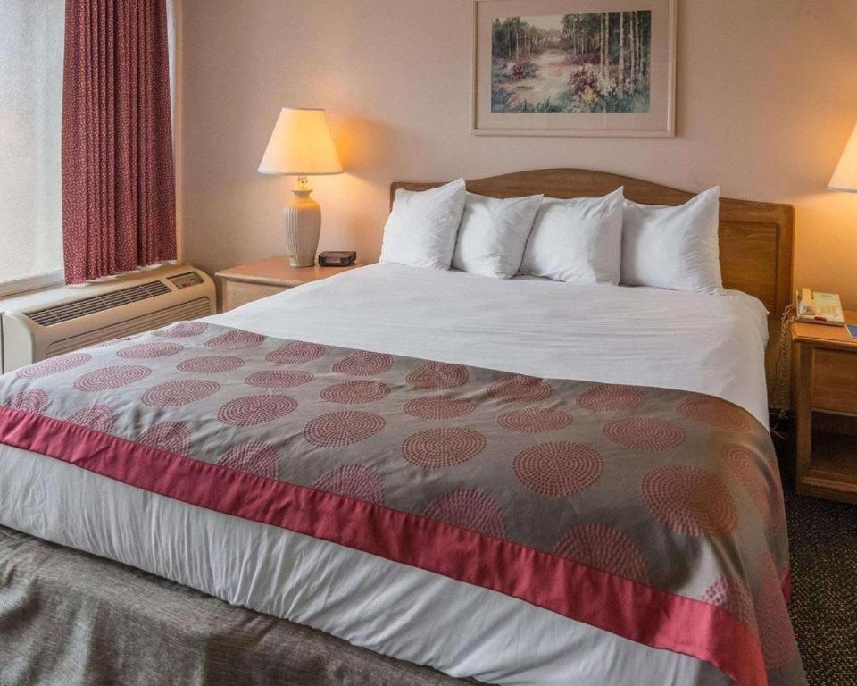 Economy Inn — photo 14