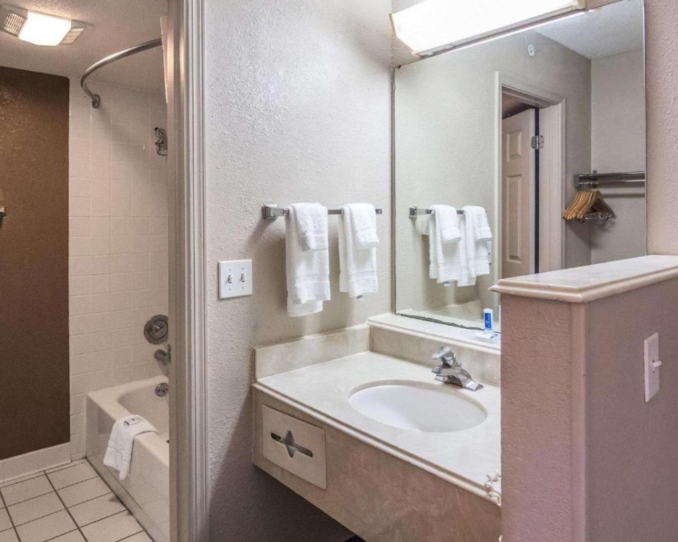 Economy Inn — photo 3