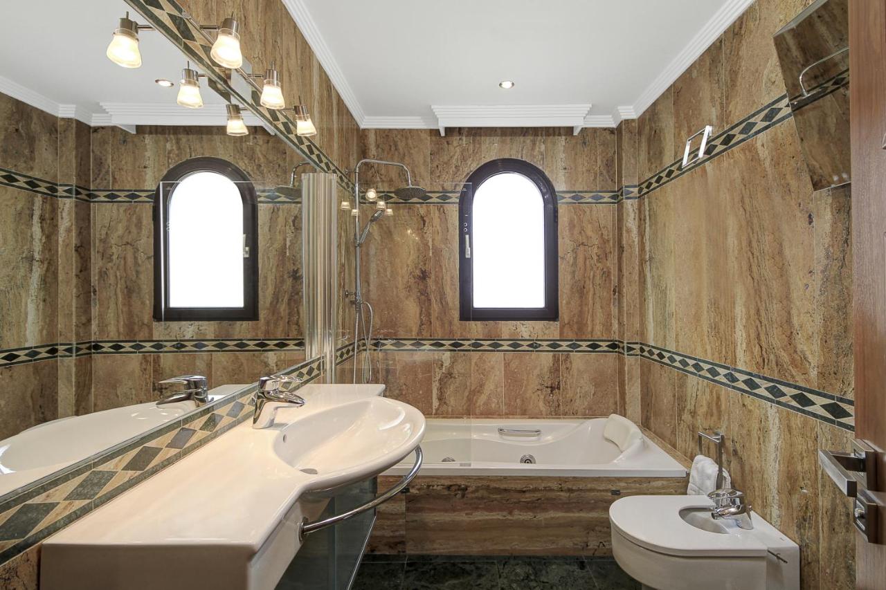 Apartamento Fotohouse, Granada, Spain - Booking.com