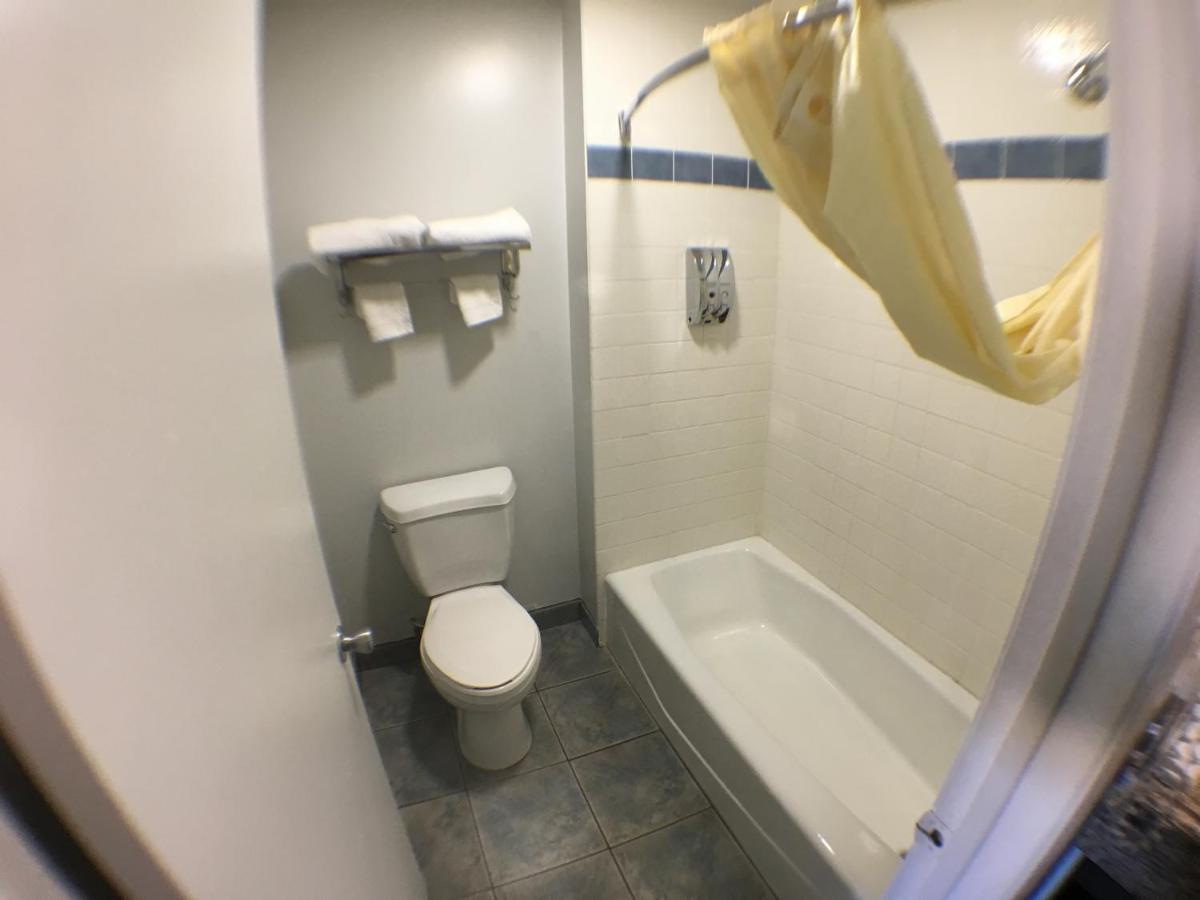 Valley Inn Motel — photo 14