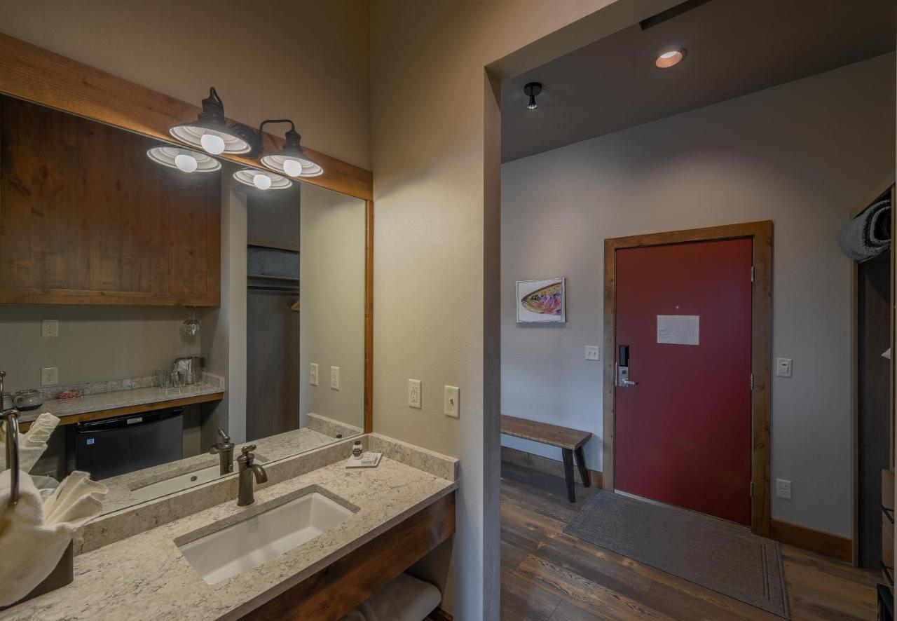 Golden Stone Inn — photo 3