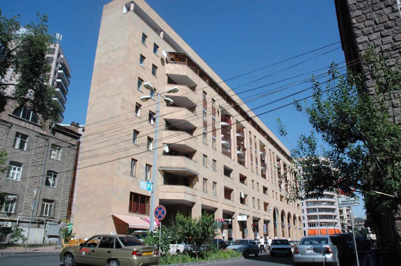 Luxury Apartment In The City Heart On North Avenue static_photo