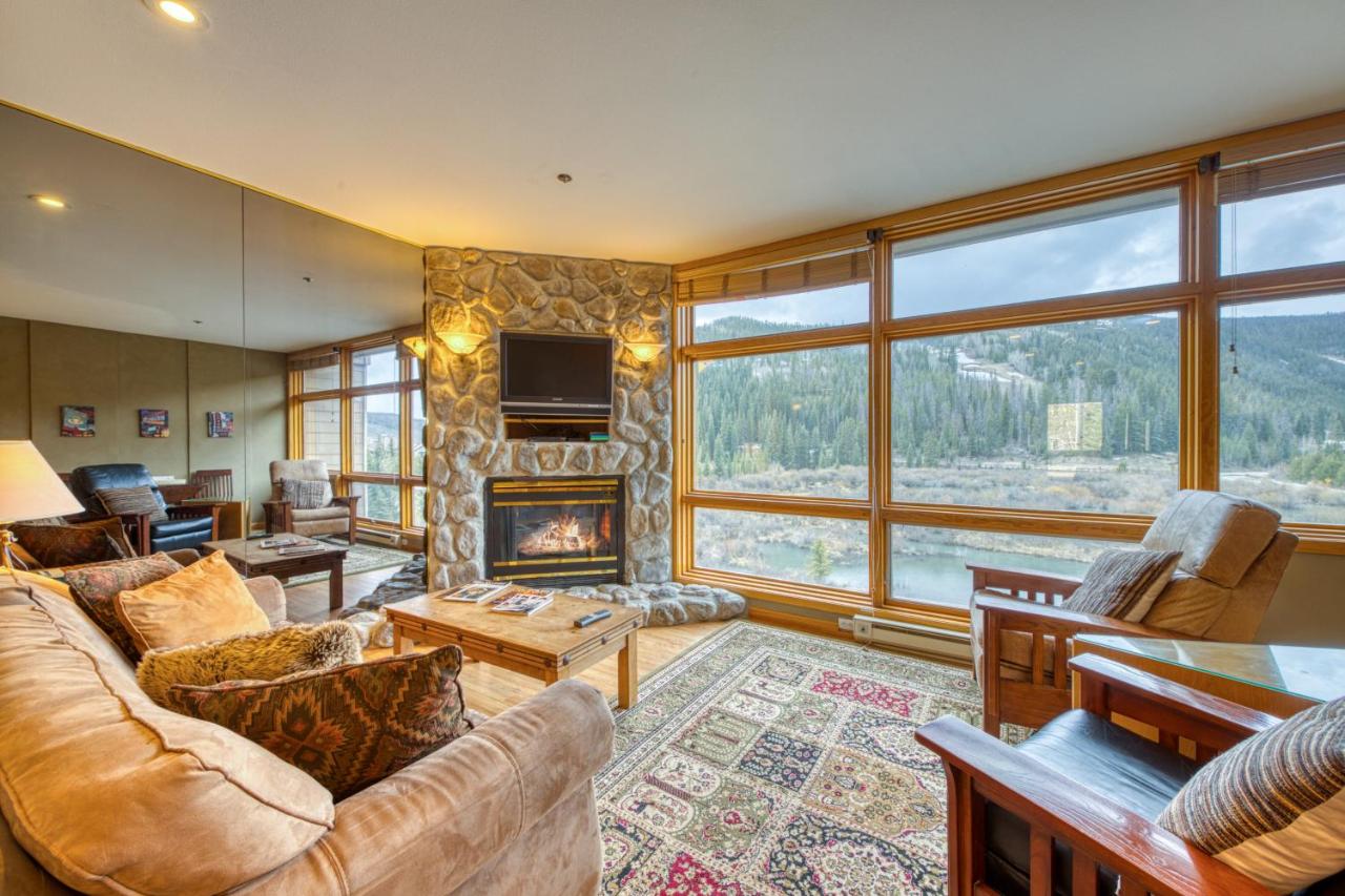 River Bank Lodge 2919