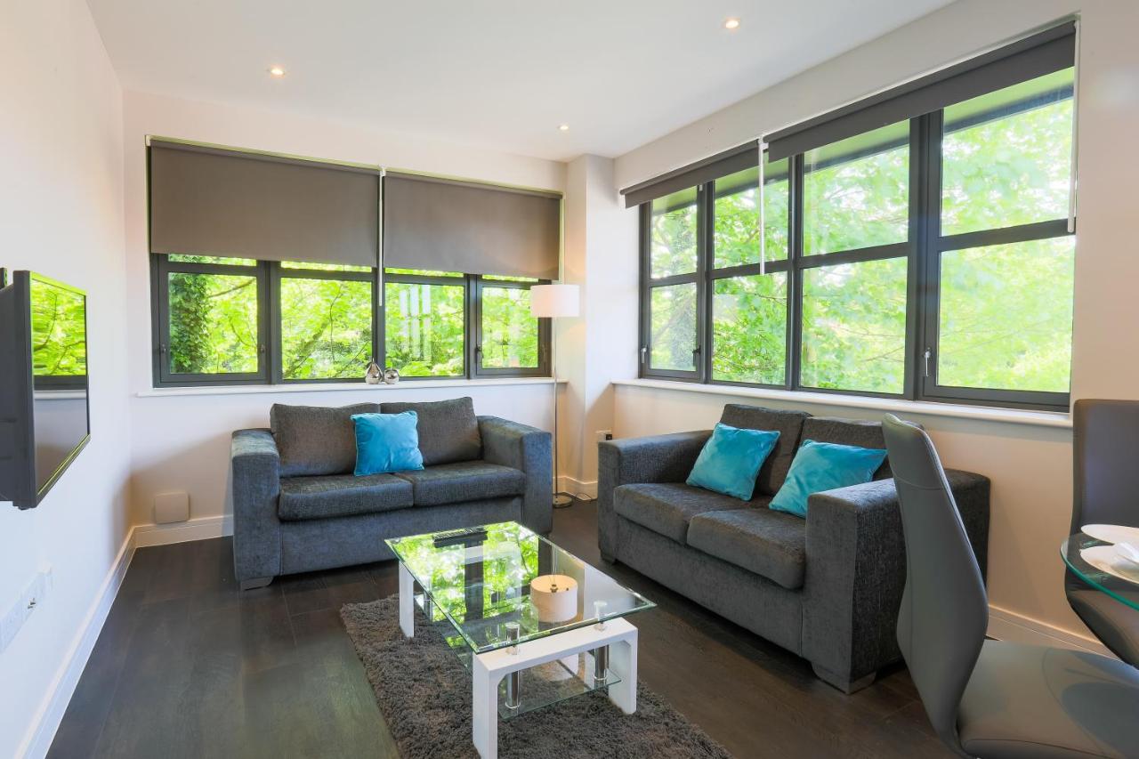 Watford Apartments Century House, Self Contained Units photo