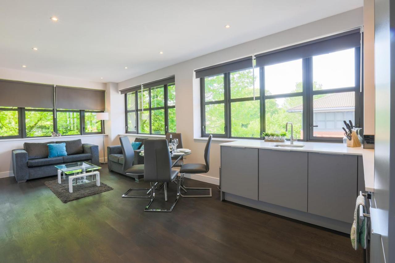 Watford Apartments Century House, Self Contained Units photo