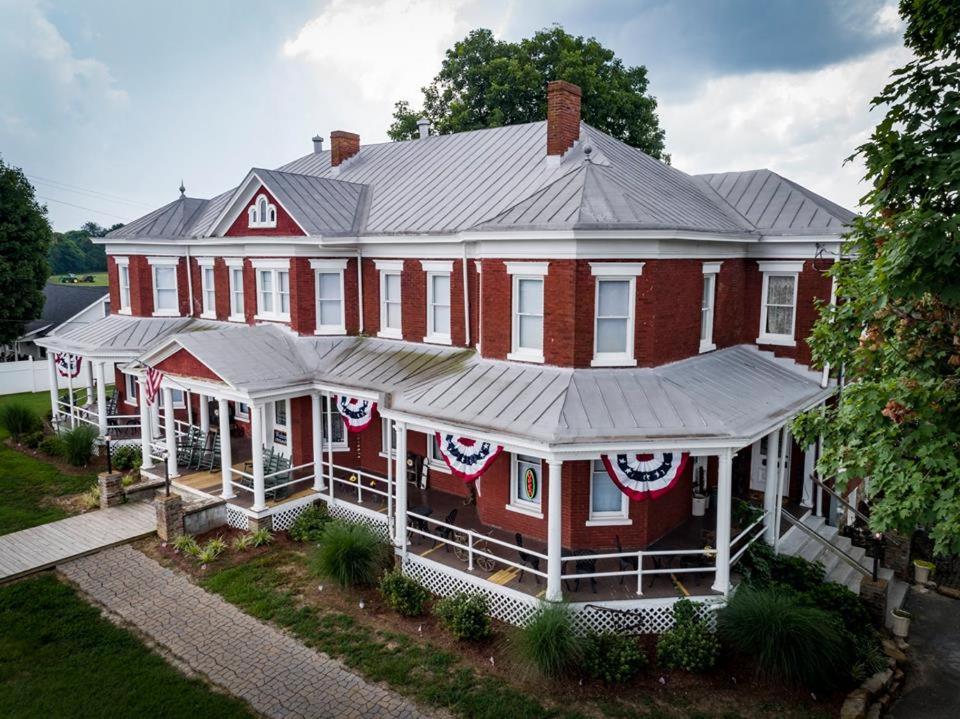 Grand Victorian Inn — photo 13