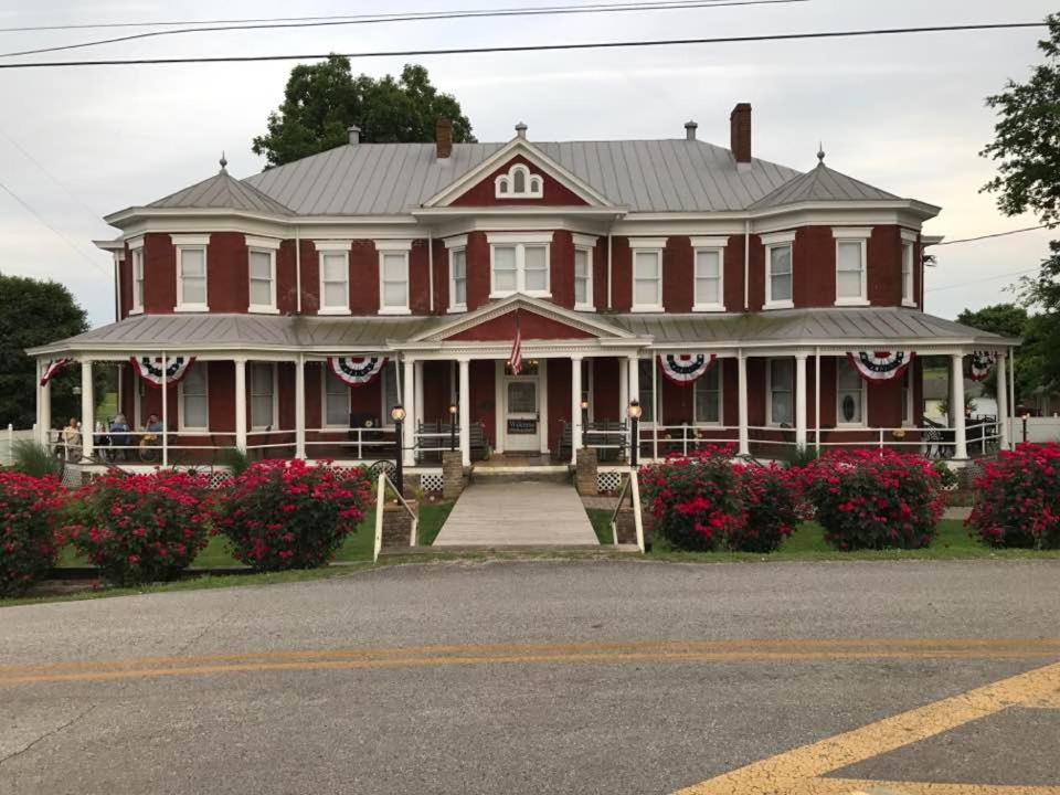 Grand Victorian Inn — photo 12