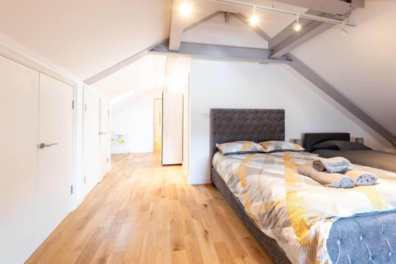 Bright and Big Apartment (BRC) photo