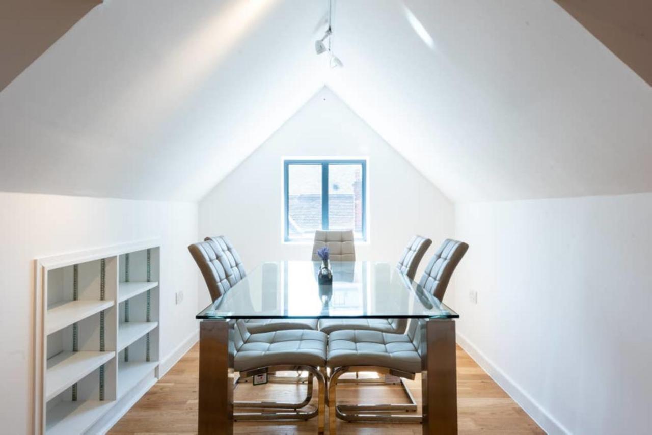 Bright and Big Apartment (BRC) photo