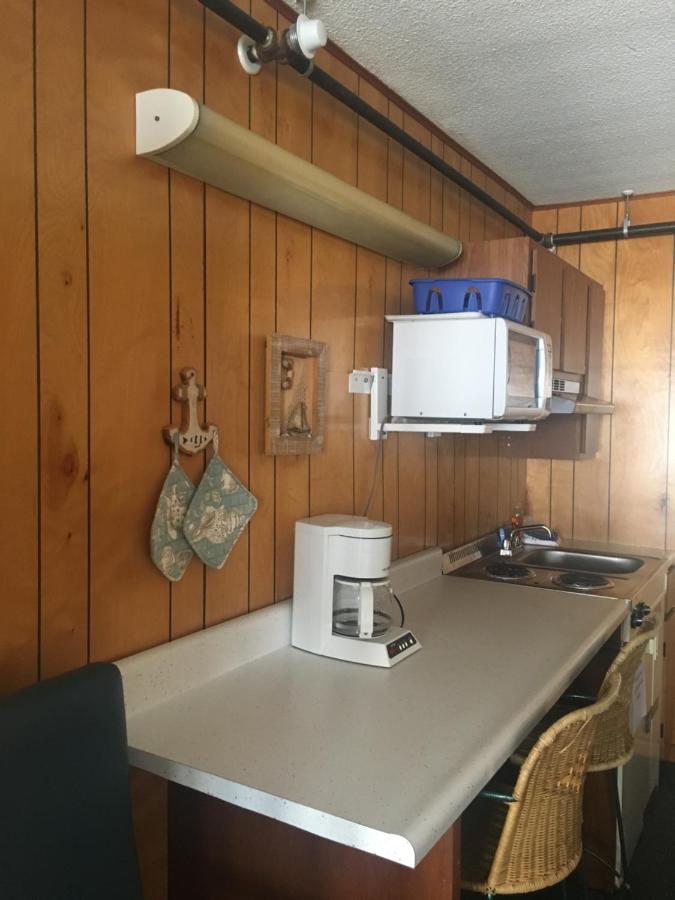 Skylark Beach Inn — photo 16