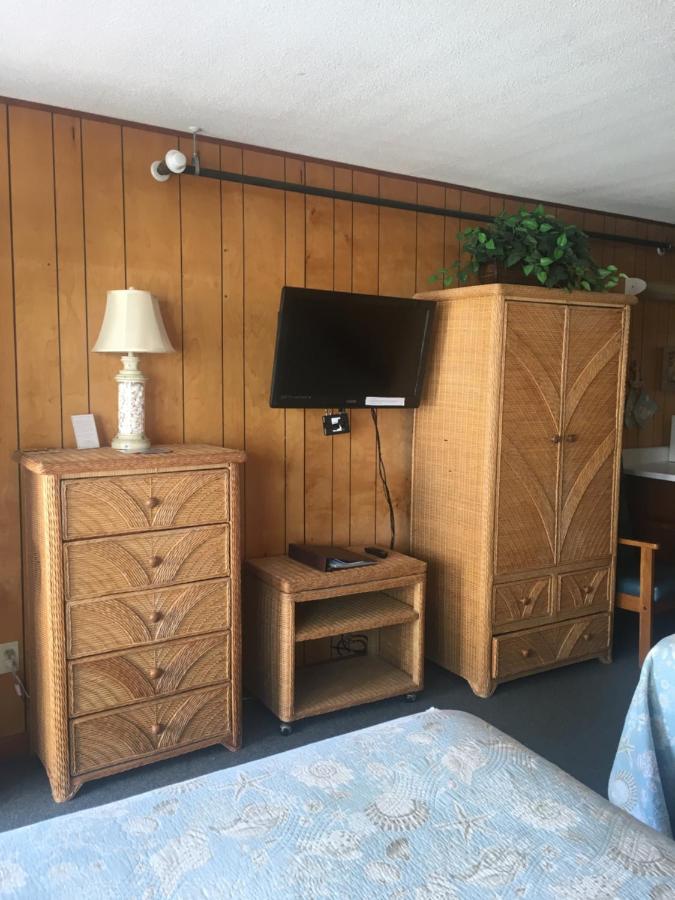 Skylark Beach Inn — photo 18