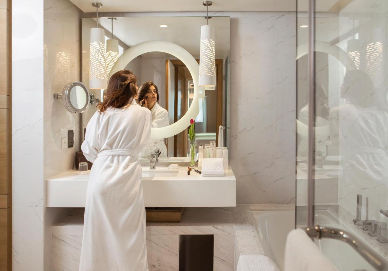 Towers Rotana - Dubai - 3