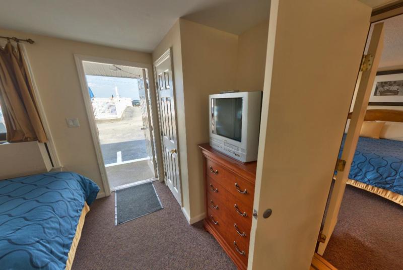 Sands By The Sea Motel — photo 15