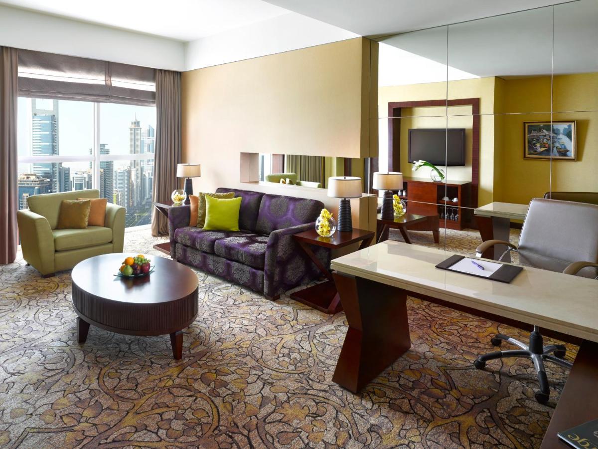 Dusit Thani Dubai photo