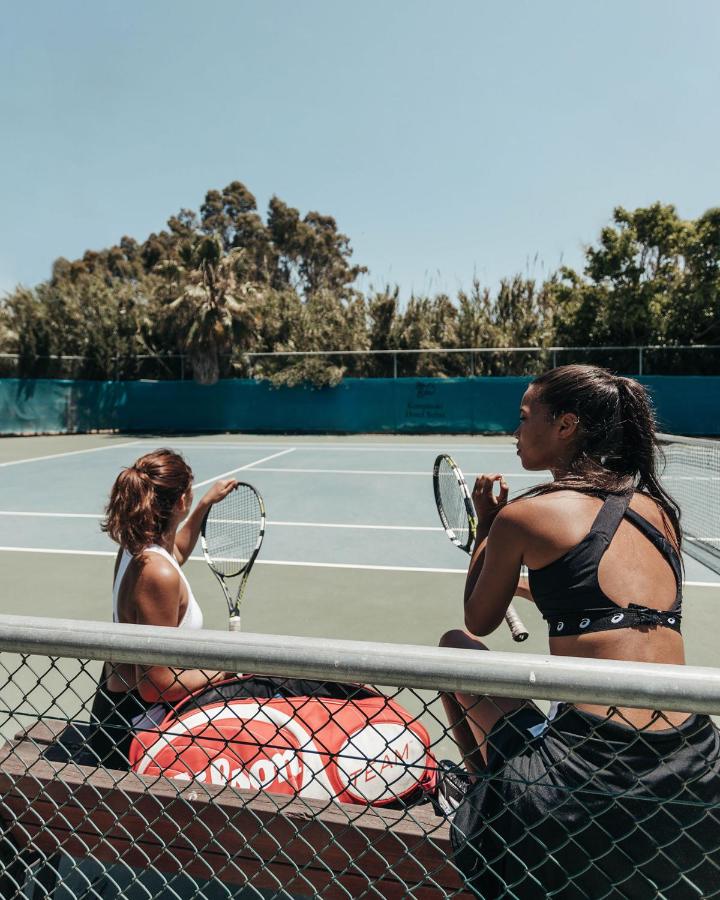 Tennis court: Kempinski Hotel Bahía Beach Resort & Spa