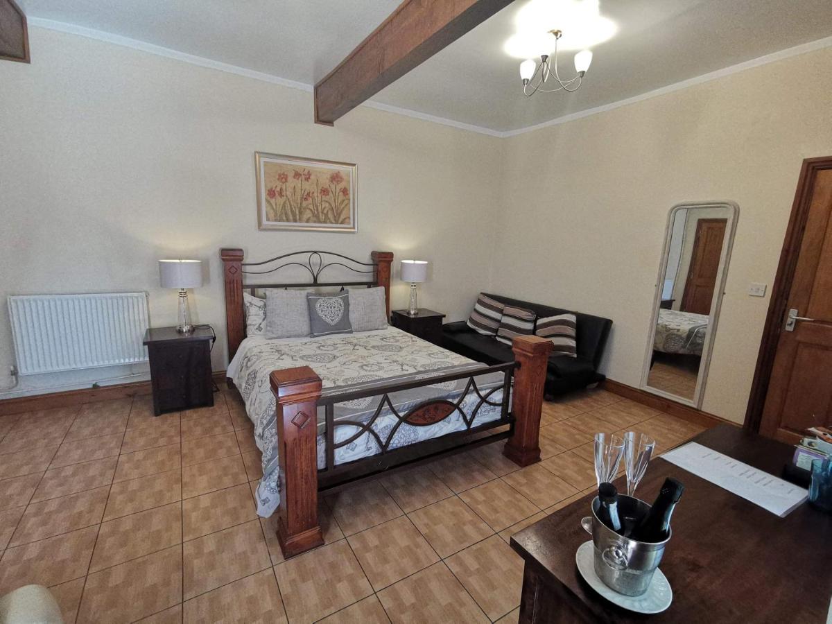 Double Room with Shower