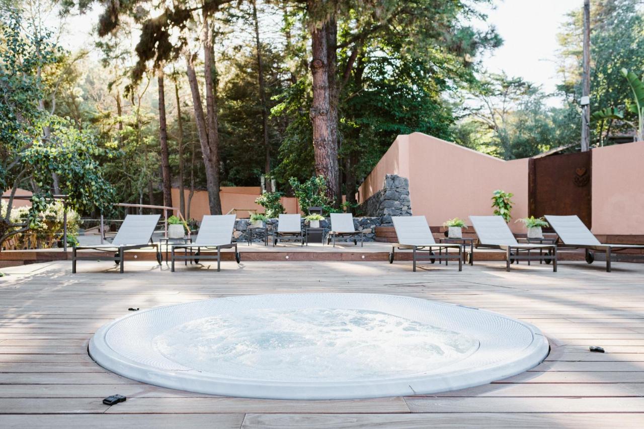 Heated swimming pool: Hotel Rural Ohana