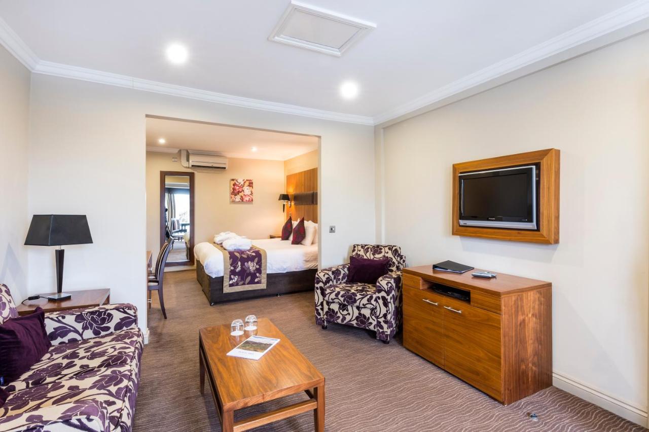 King Suite with Sofa Bed - Non-Smoking
