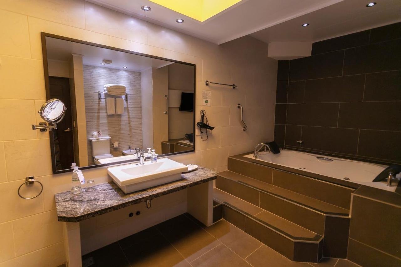 Gran Hotel Cochabamba photo