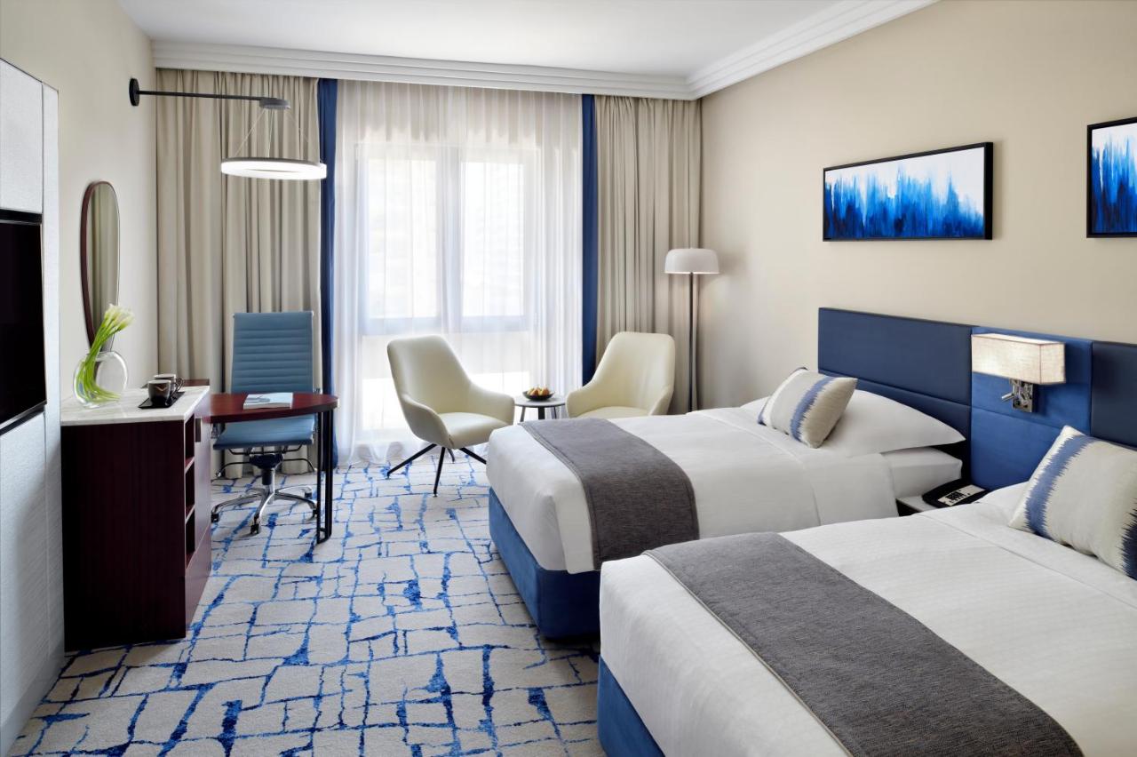 Mövenpick Hotel & Apartments Bur Dubai photo