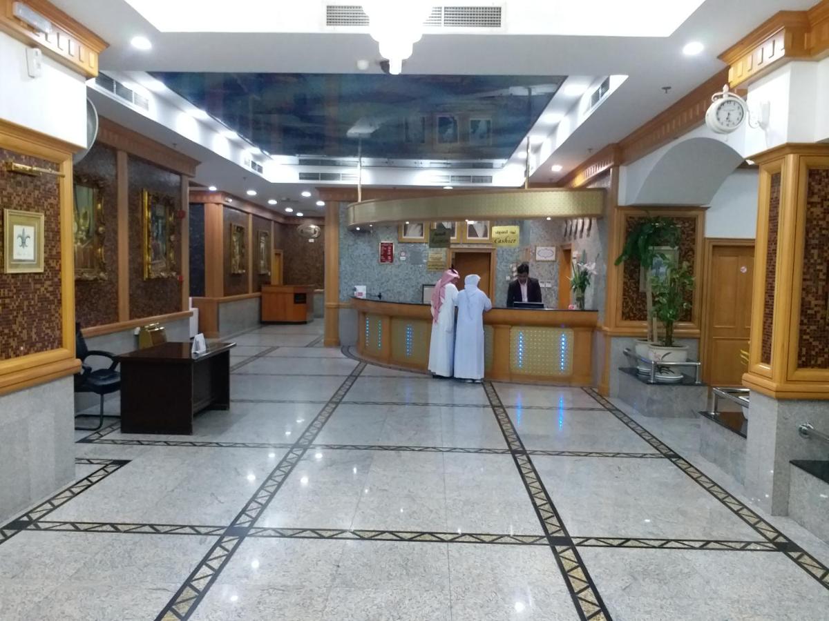Taj Plaza Hotel photo