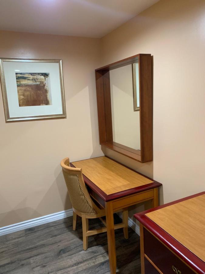 Budget Motel — photo 24