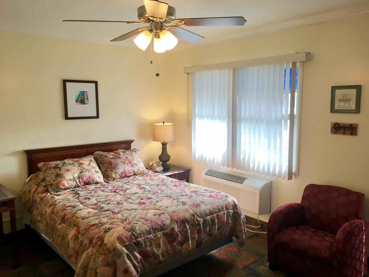 Los Feliz Hotel — photo 9