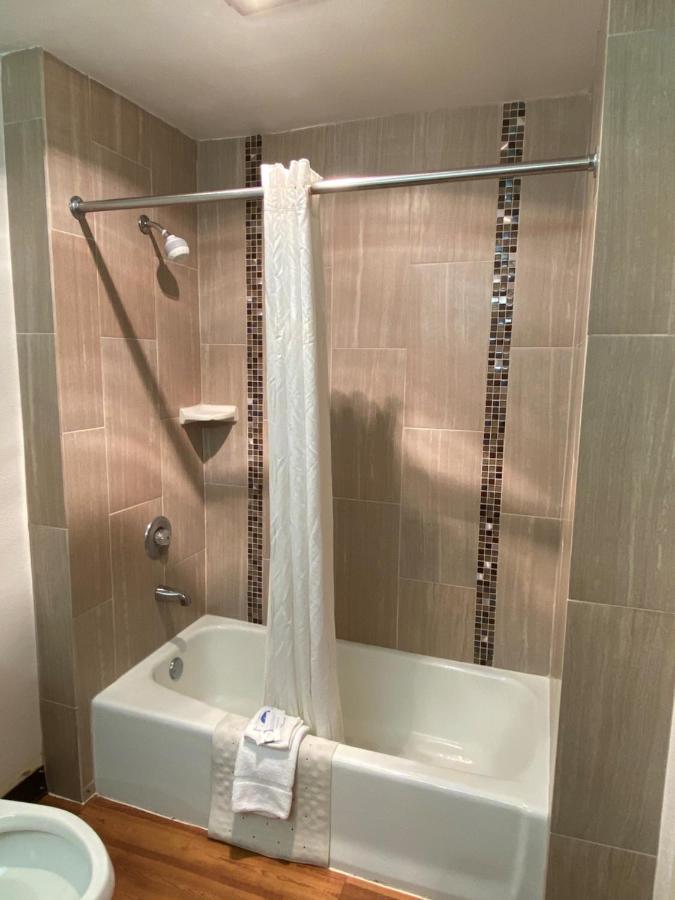 Guest House Inn Medical District near Texas Tech Univ — photo 23