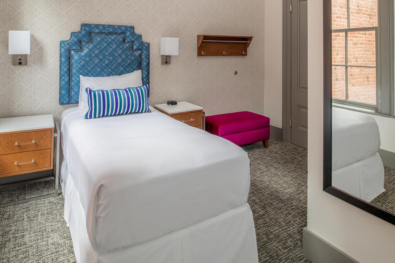 Harlow Hotel — photo 22