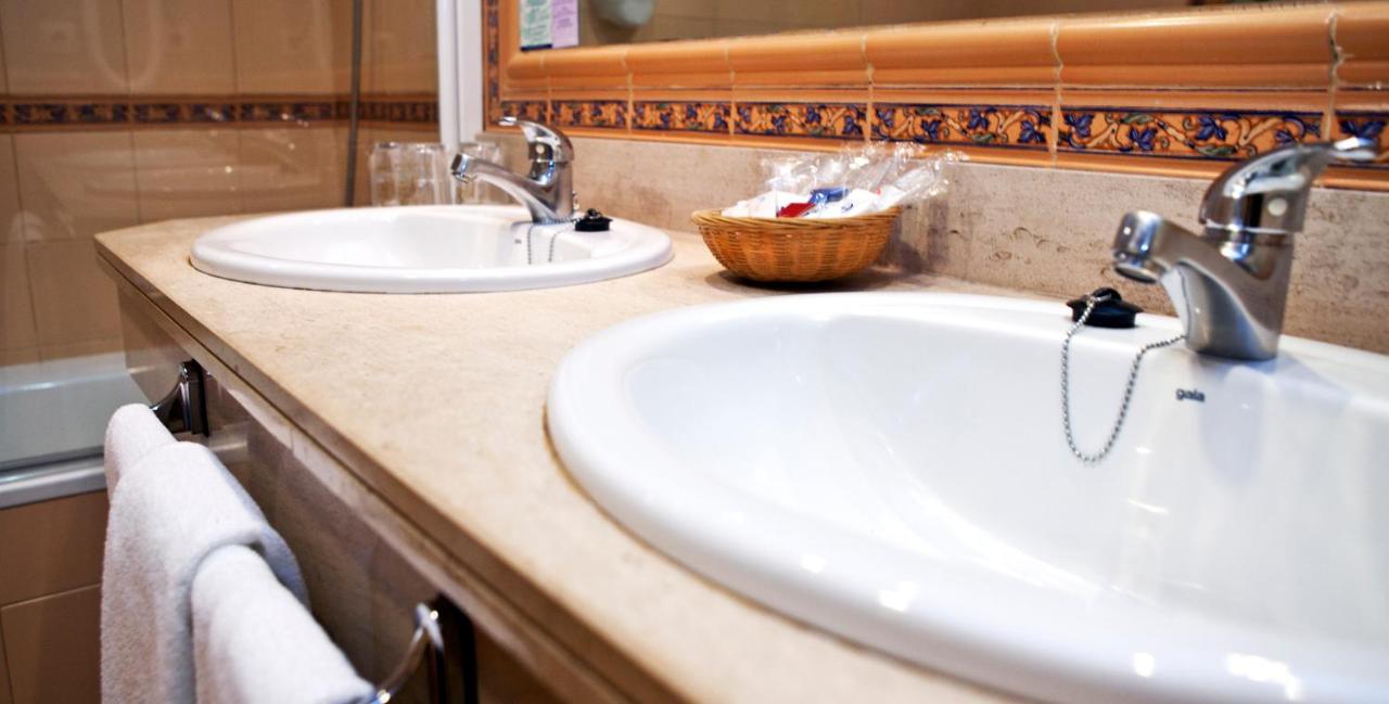 Hotel Telecabina, Sierra Nevada, Spain - Booking.com