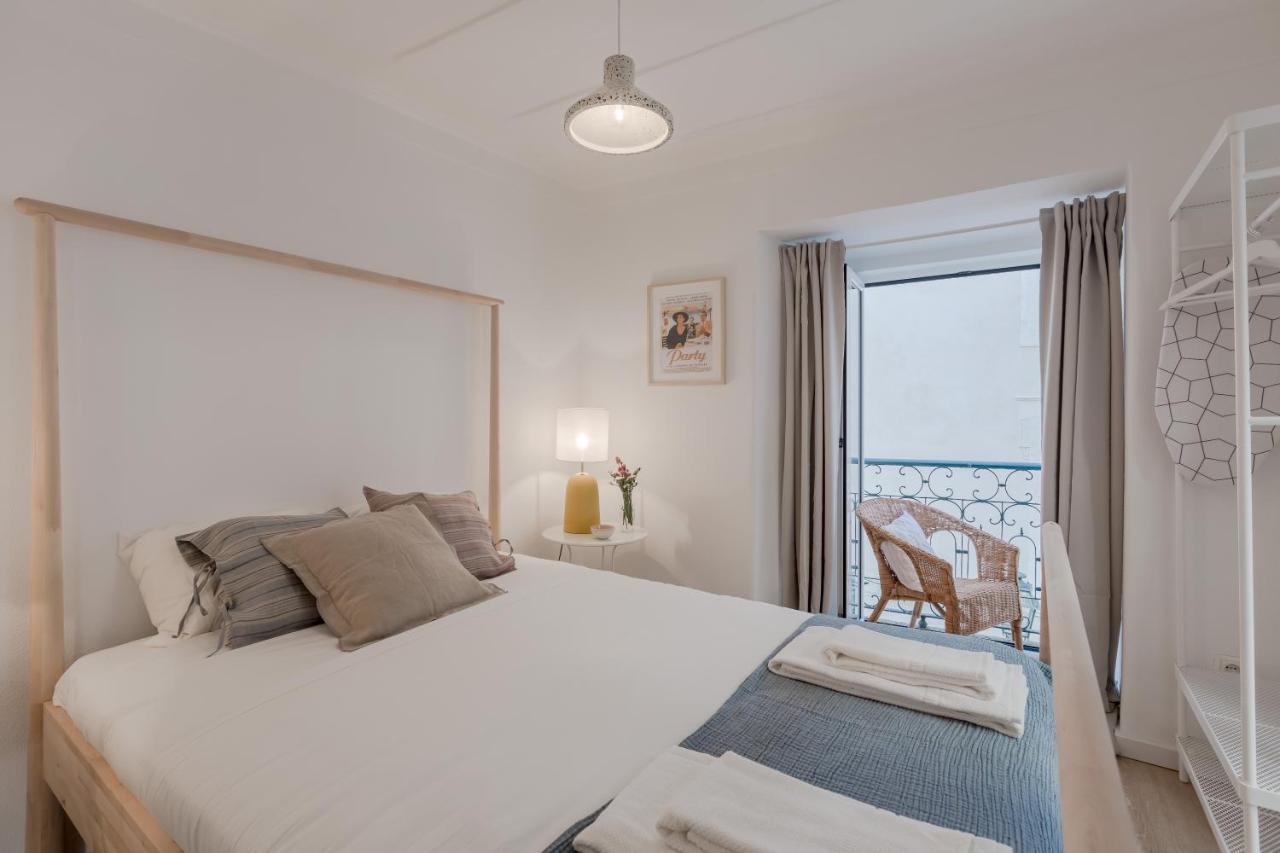Sunny Bairro Alto & Chiado Apartment, By TimeCooler - 2