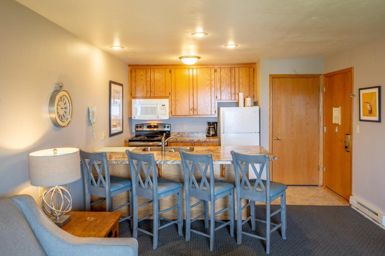 Westwood Shores Waterfront Resort — photo 15