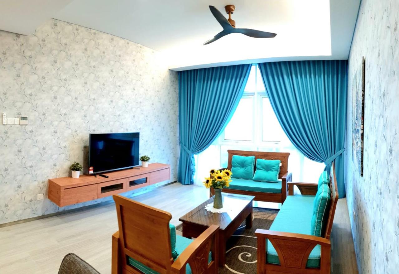 LUXURIOUS EXQUISITE SEAVIEW PRIVATE MARINA CONDOMINIUM - 5