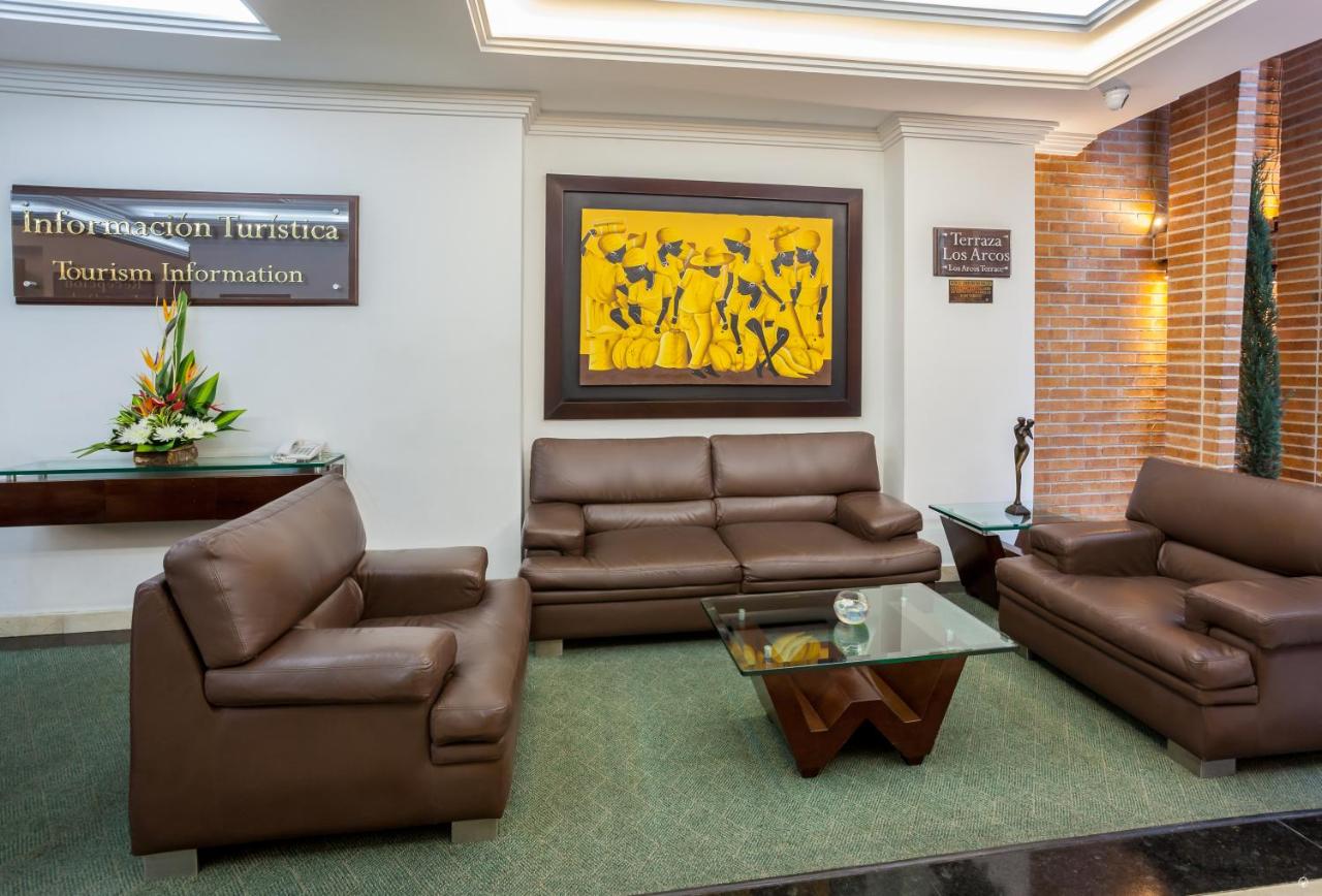 Hotel Embassy Park photo