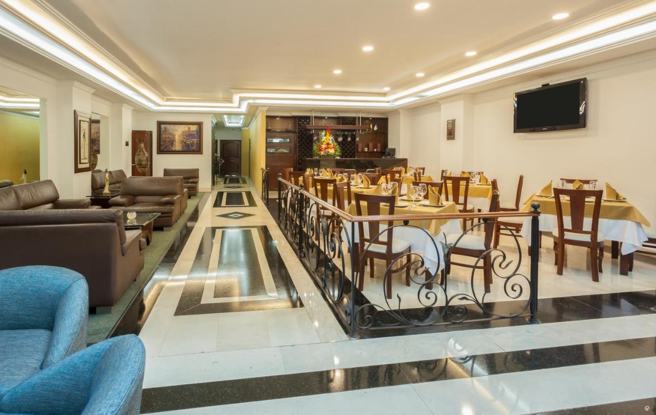 Hotel Embassy Park photo