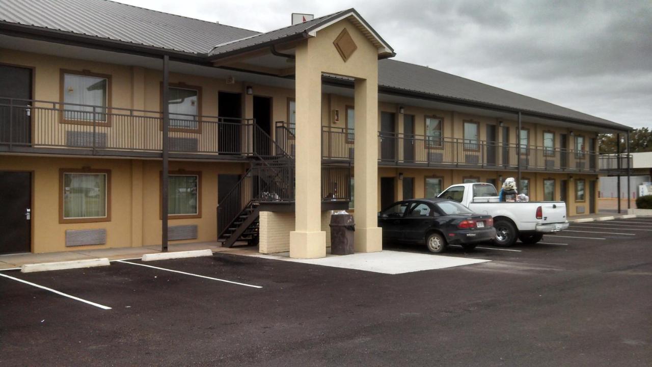 Relax Inn Memphis — photo 1