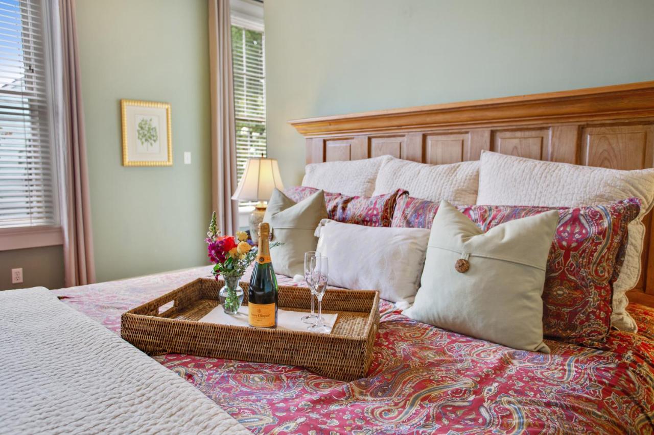 Maison DuBois Bed & Breakfast — photo 10