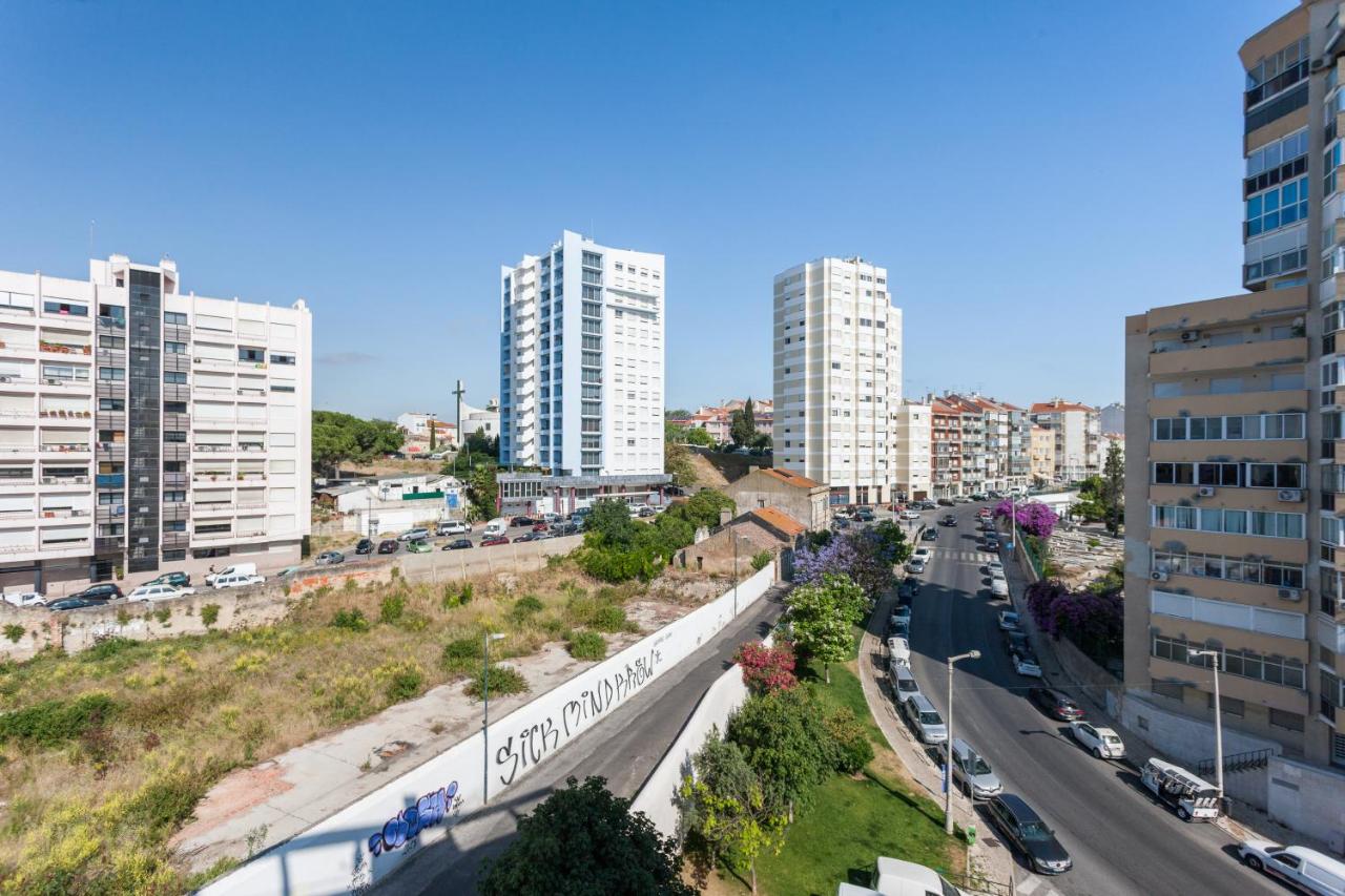 FLH Beato River View with Balcony - 4
