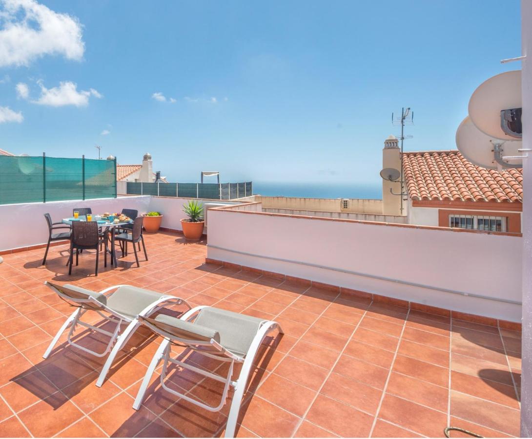 Las Mimosas, familias y parejas - con terraza y parking ...