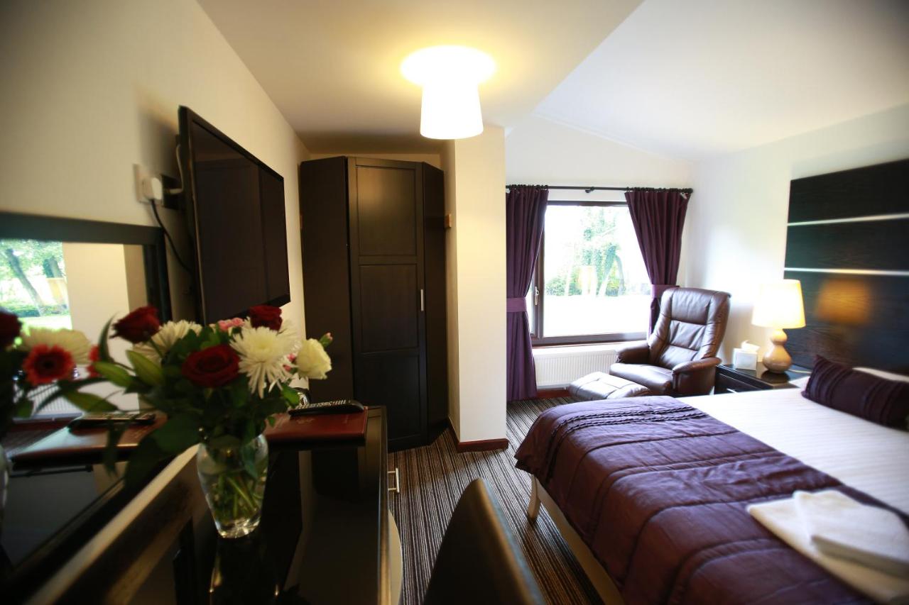 Ewenny Farm Guest House - Laterooms